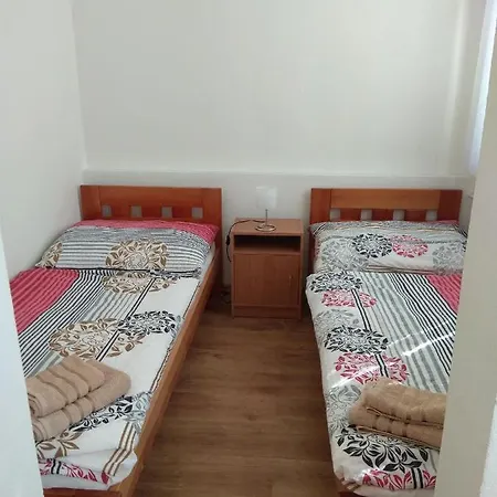Restaurace Alvi Guest house *